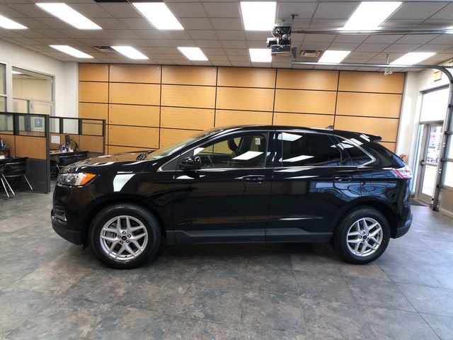 Certified 2024 Ford Edge SEL w/ Convenience Package AWD/4WD image 4