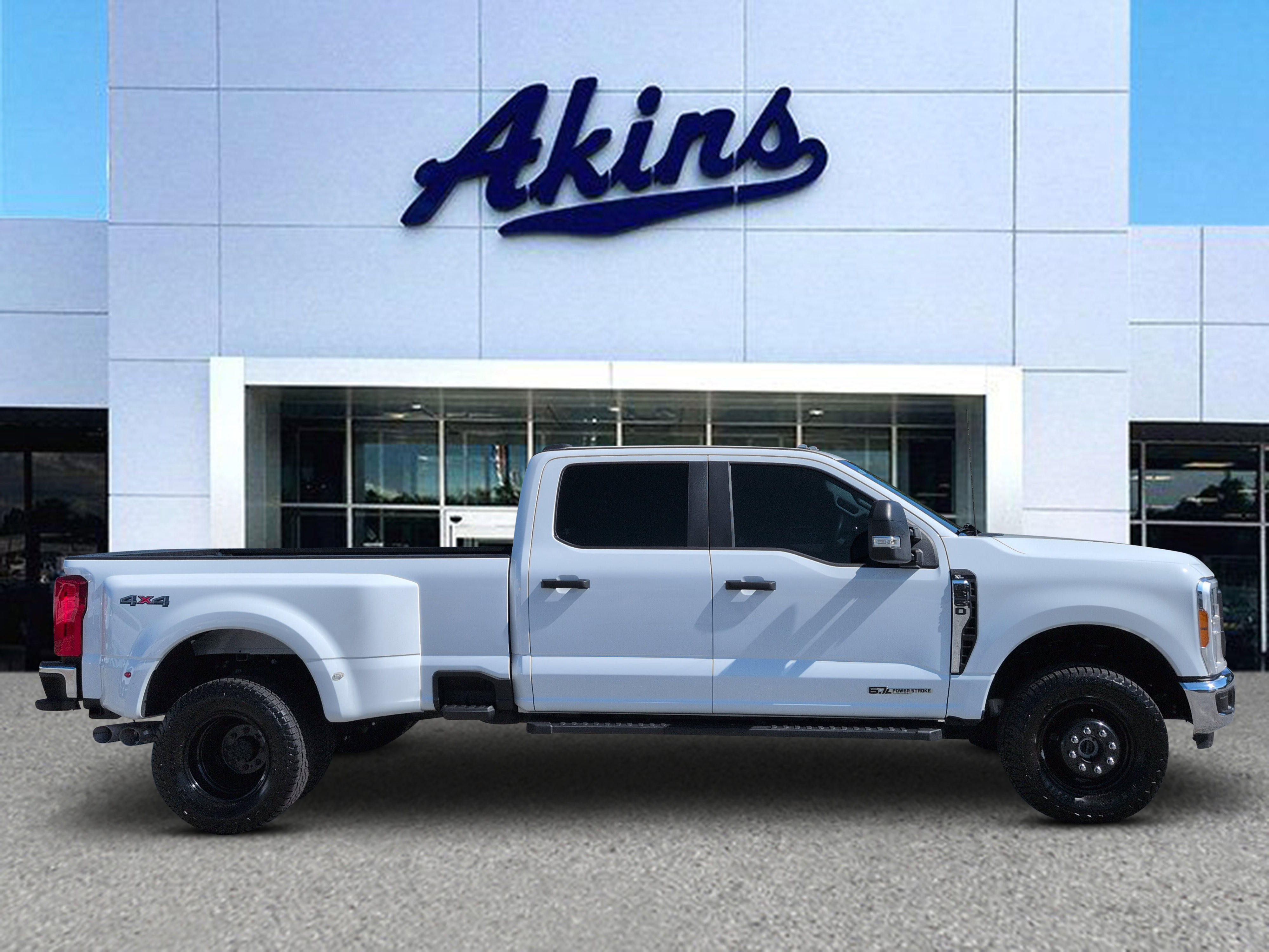 Certified 2023 Ford F350 XL AWD/4WD image 1