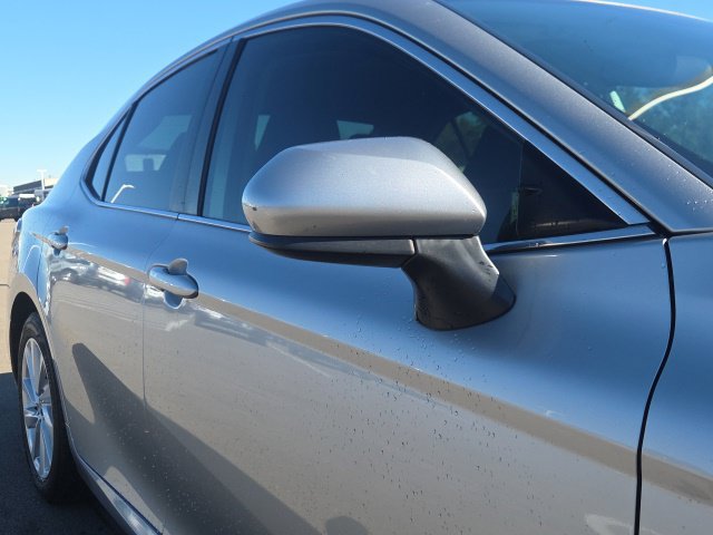 Used 2023 Toyota Camry LE FWD image 5