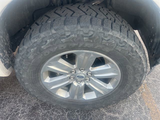 Certified 2019 Ford F150 Lariat w/ Equipment Group 502A Luxury image 5