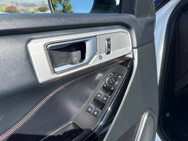 Certified 2024 Ford Explorer ST-Line w/ Class IV Trailer Tow Package AWD/4WD image 17