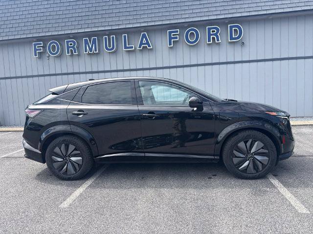 Used 2025 Nissan Ariya AWD image 2