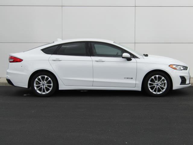Certified 2019 Ford Fusion SE FWD image 3