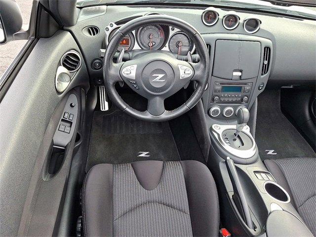 Used 2019 Nissan 370Z Roadster image 10