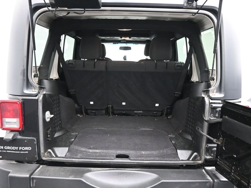 Used 2018 Jeep Wrangler Unlimited Sport S image 16