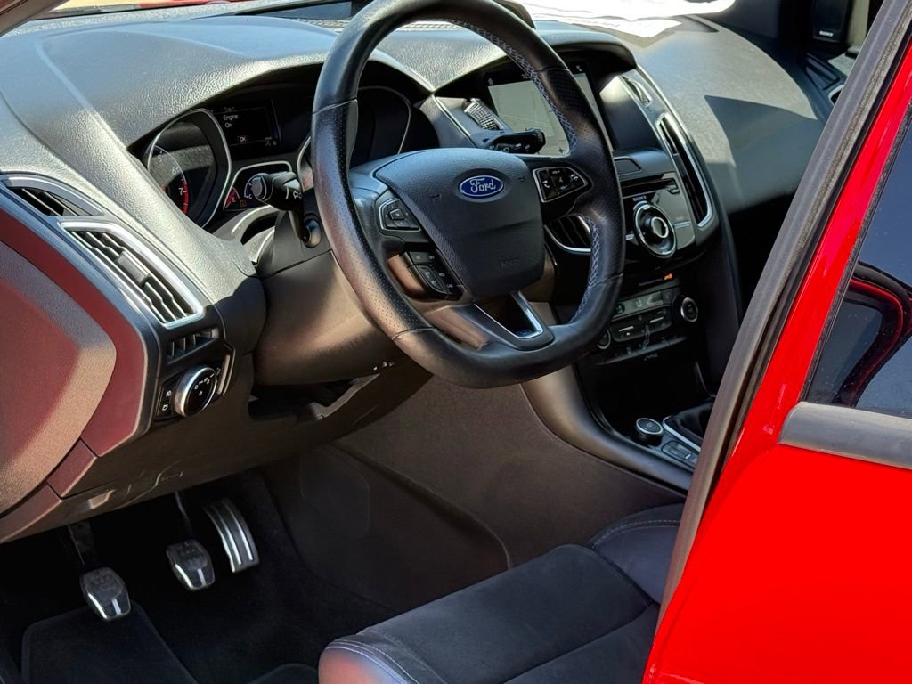 Certified 2018 Ford Focus RS AWD/4WD image 6