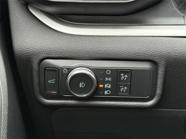 Certified 2022 Ford Explorer XLT w/ Equipment Group 202A image 22