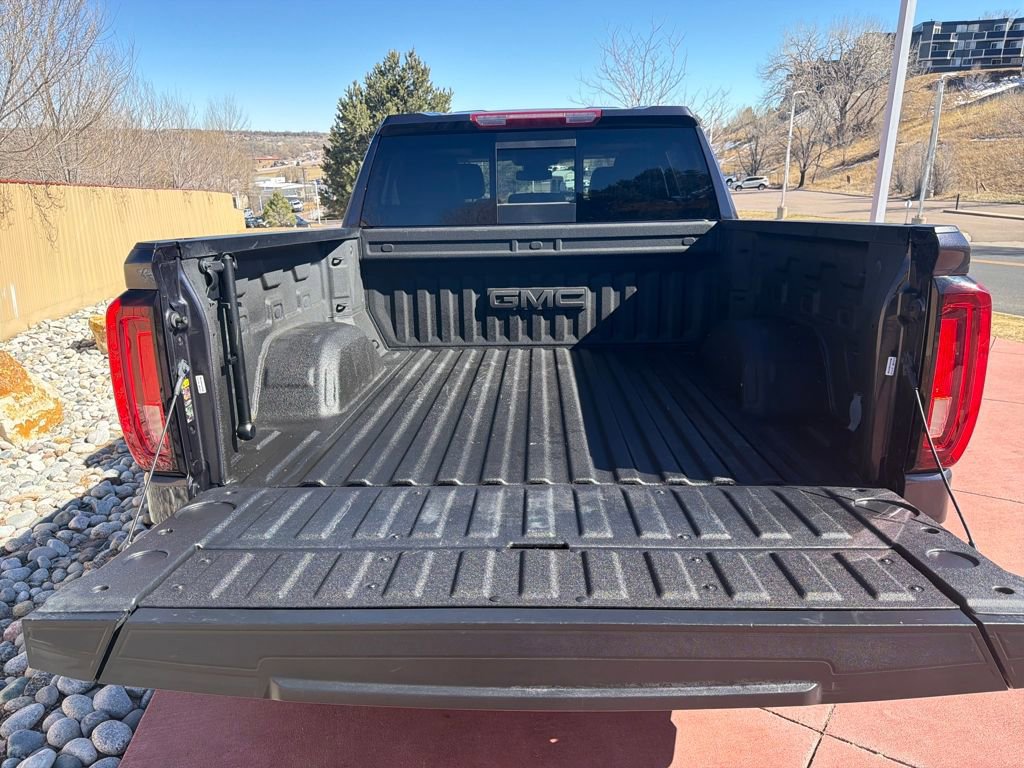 Used 2022 GMC Sierra 1500 SLT w/ SLT Premium Plus Package AWD/4WD image 28