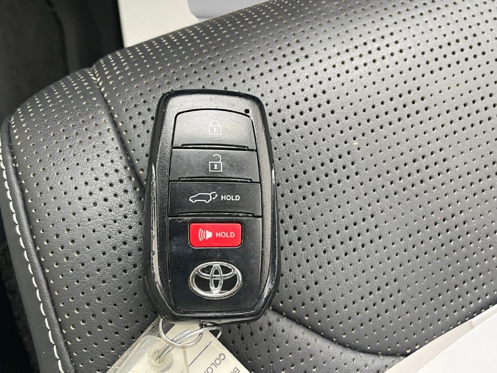 Used 2023 Toyota Sequoia Capstone AWD/4WD image 25