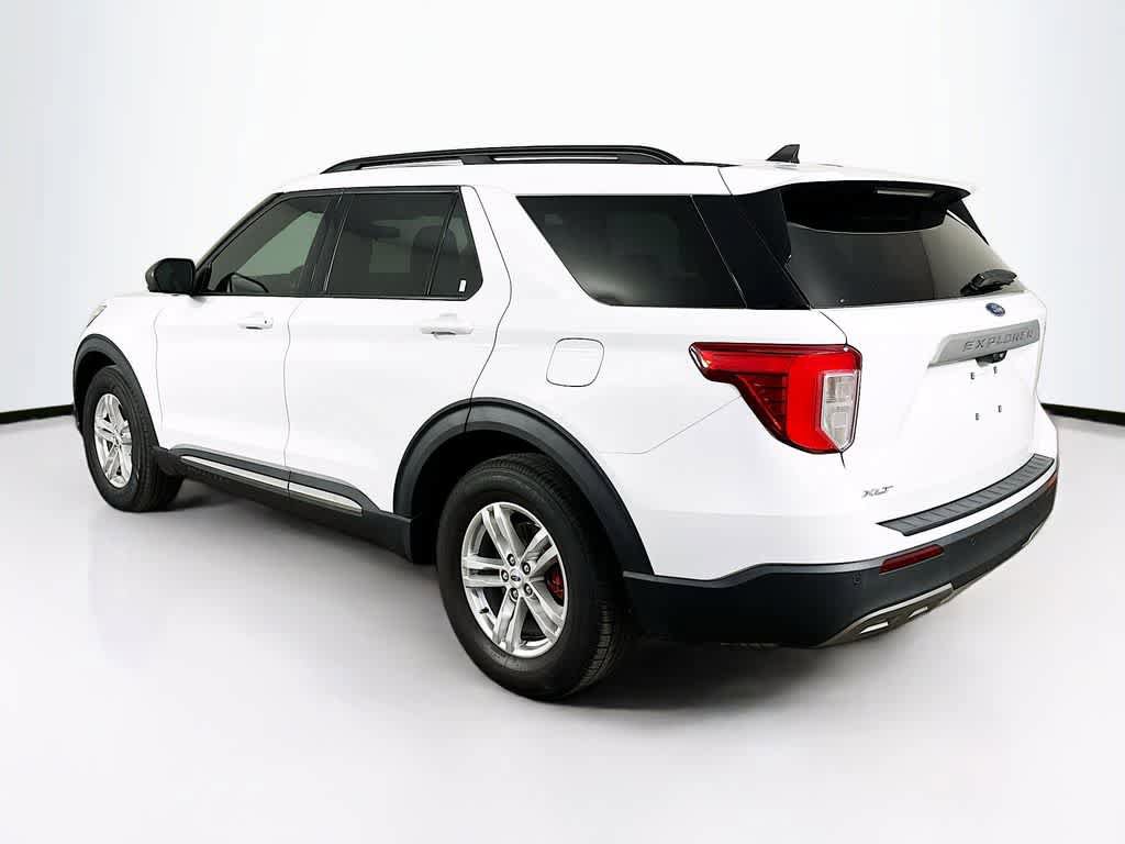 Certified 2023 Ford Explorer XLT w/ Equipment Group 202A RWD image 4