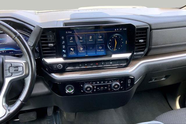 Used 2022 Chevrolet Silverado 1500 LT AWD/4WD image 7