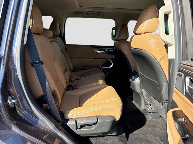 Used 2025 INFINITI QX80 Luxe AWD/4WD image 32