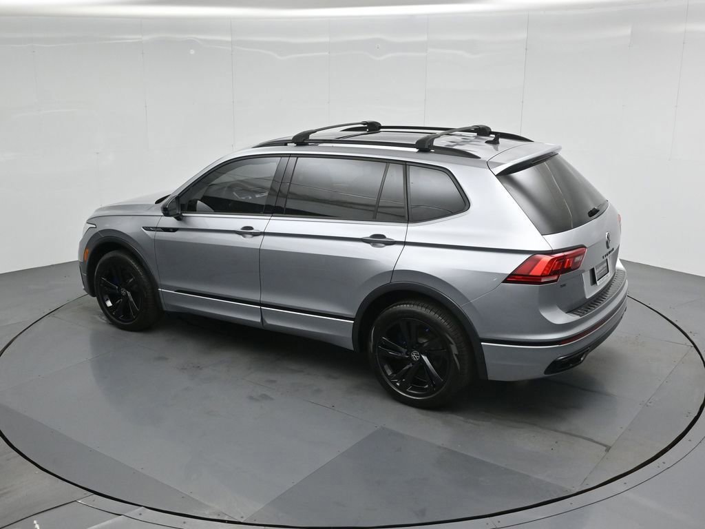 Used 2023 Volkswagen Tiguan SE R-Line FWD image 19