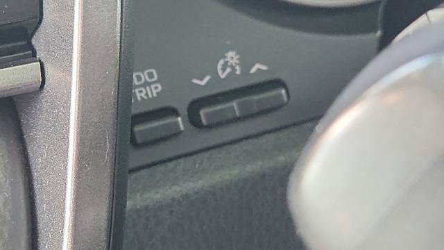 Used 2024 Toyota Camry SE FWD image 11