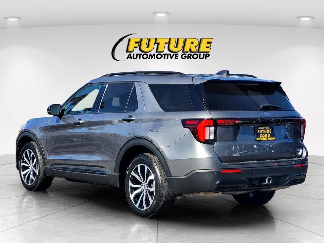 Certified 2025 Ford Explorer ST-Line AWD/4WD image 6