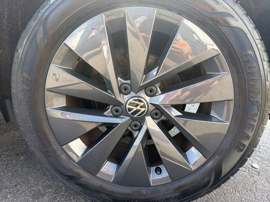 Used 2023 Volkswagen Taos S w/ Driver Assistance Package FWD image 50