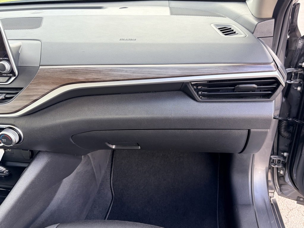 Used 2024 Nissan Altima 2.5 SV image 21