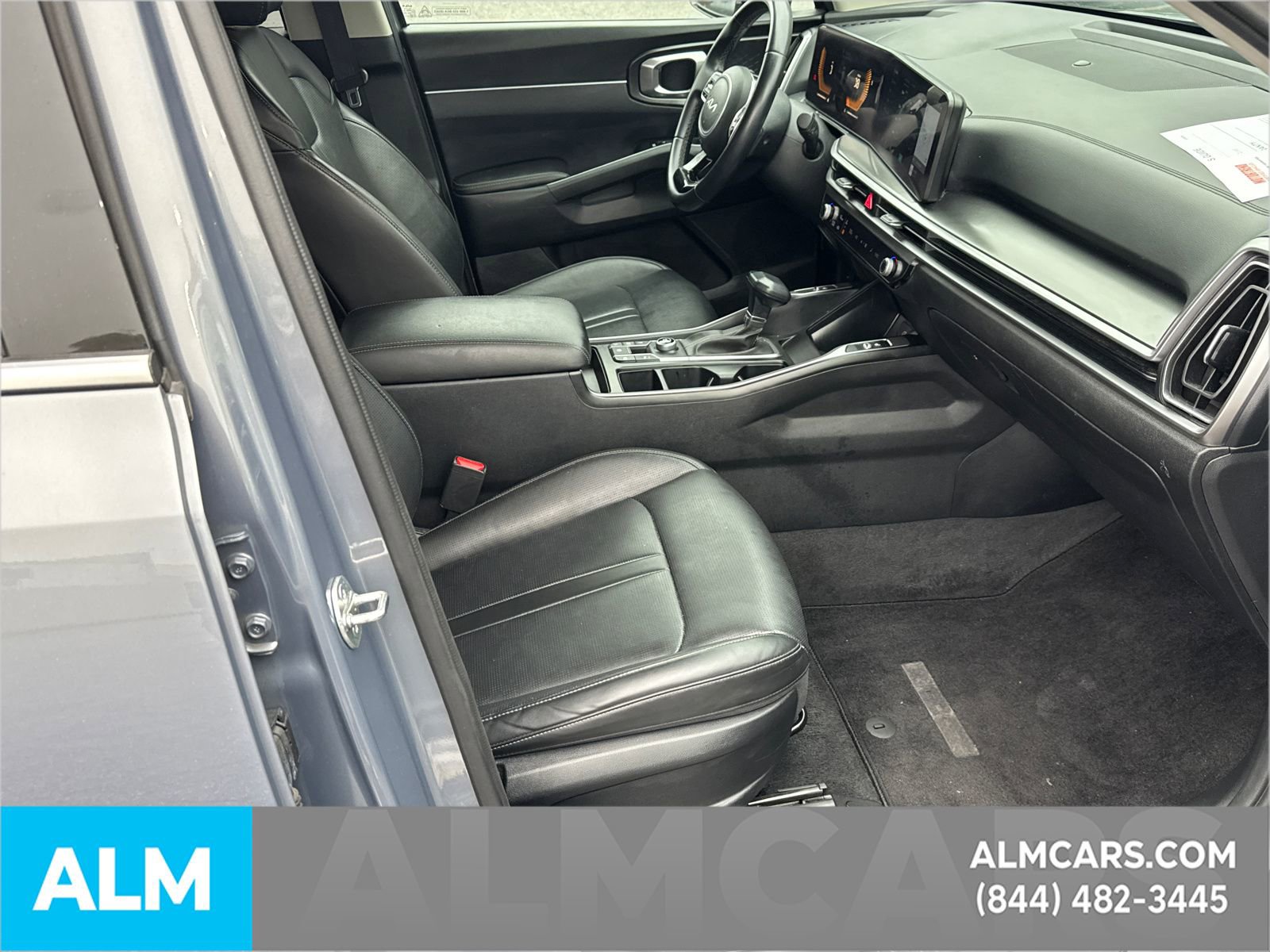 Used 2024 Kia Sorento S image 17