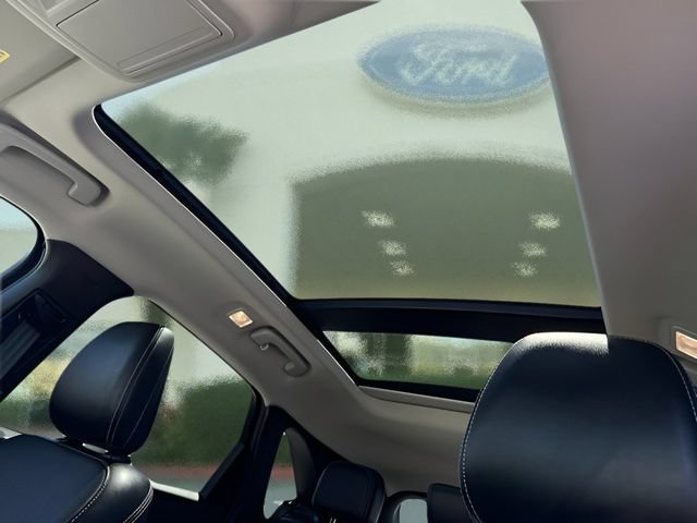 Certified 2023 Ford Escape SE w/ PHEV Premium Package FWD image 20