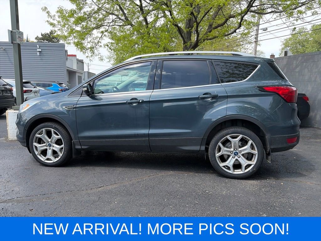 Certified 2019 Ford Escape Titanium AWD/4WD image 2