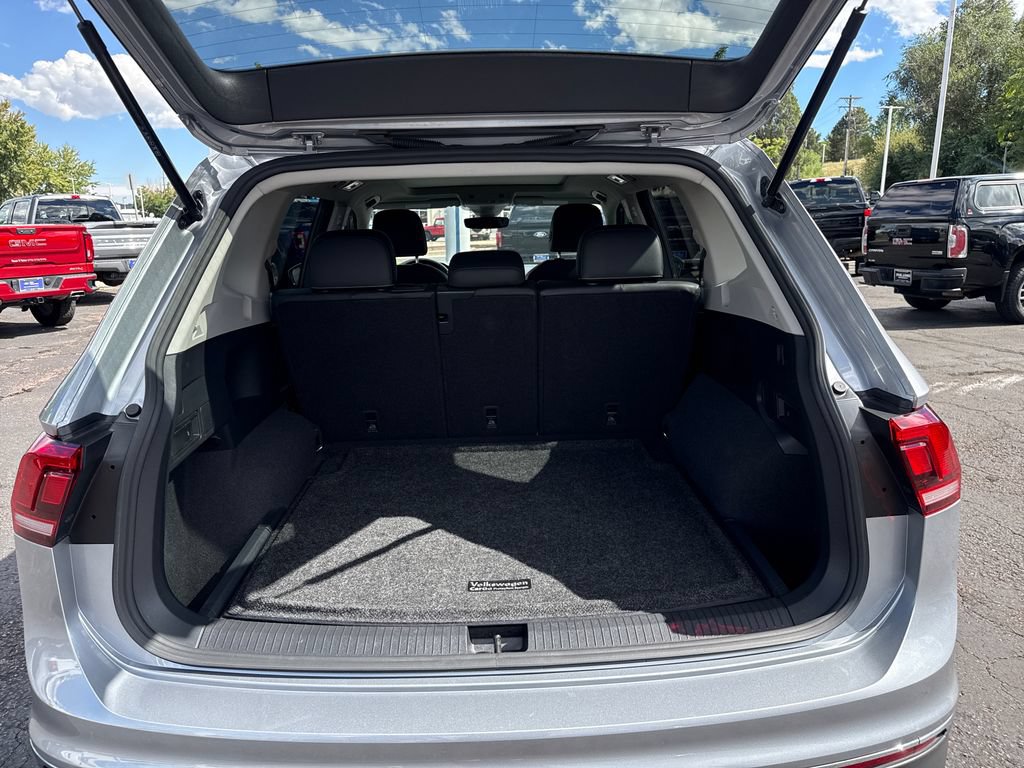 Used 2023 Volkswagen Tiguan SE AWD/4WD image 9