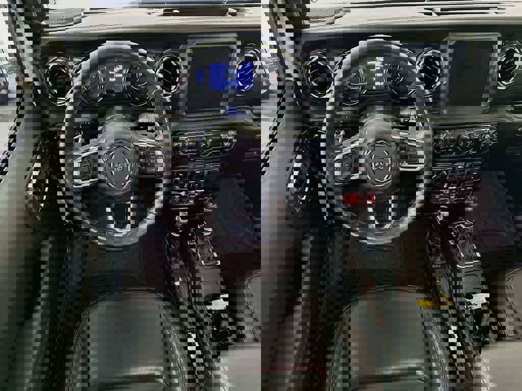 Used 2021 Jeep Wrangler Unlimited Rubicon w/ Trailer Tow Package image 13