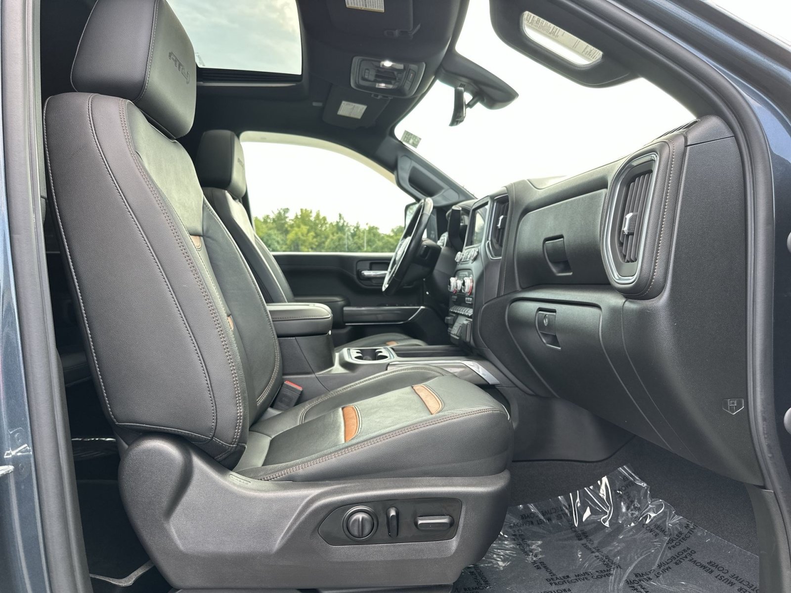 Used 2020 GMC Sierra 2500 AT4 w/ AT4 Premium Package AWD/4WD image 28