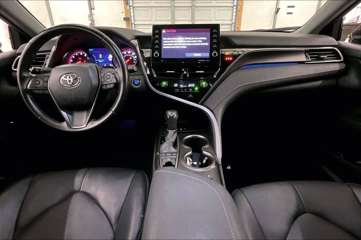 Used 2023 Toyota Camry XSE image 14