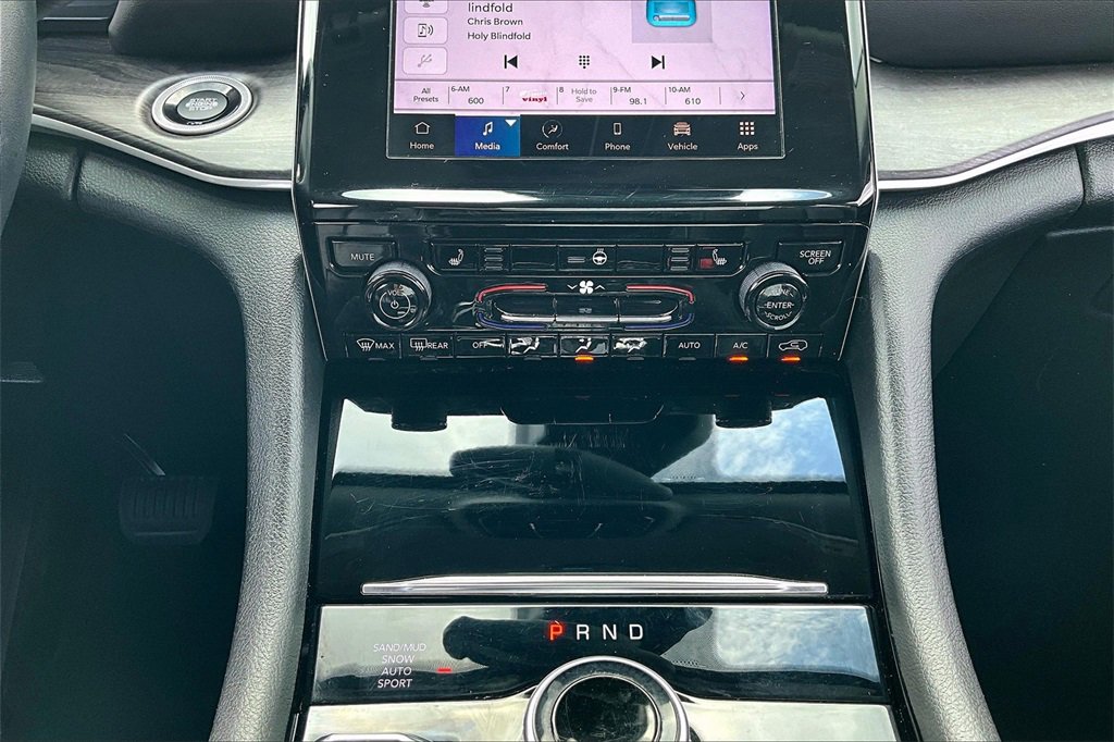 Used 2022 Jeep Grand Cherokee L Limited image 32