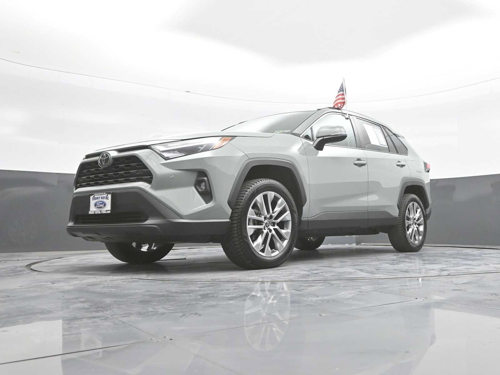 Used 2022 Toyota RAV4 XLE Premium AWD/4WD image 38