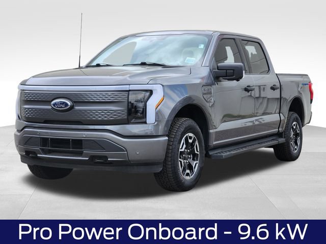 Certified 2023 Ford F150 Lightning XLT AWD/4WD image 5