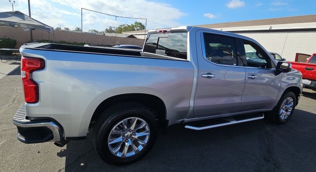 Used 2019 Chevrolet Silverado 1500 LTZ w/ LTZ Plus Package RWD image 3