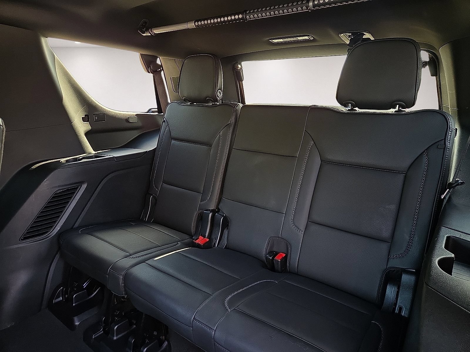 Used 2023 GMC Yukon Denali AWD/4WD image 10