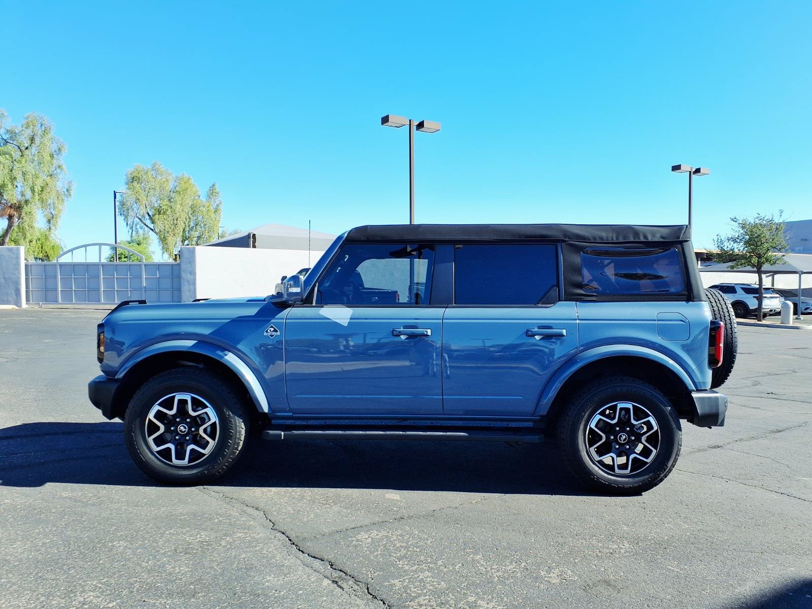 Certified 2024 Ford Bronco Outer Banks AWD/4WD image 2