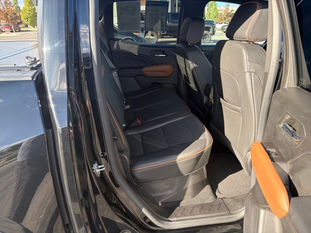 Used 2023 GMC Canyon AT4 w/ AT4 Premium Package AWD/4WD image 18