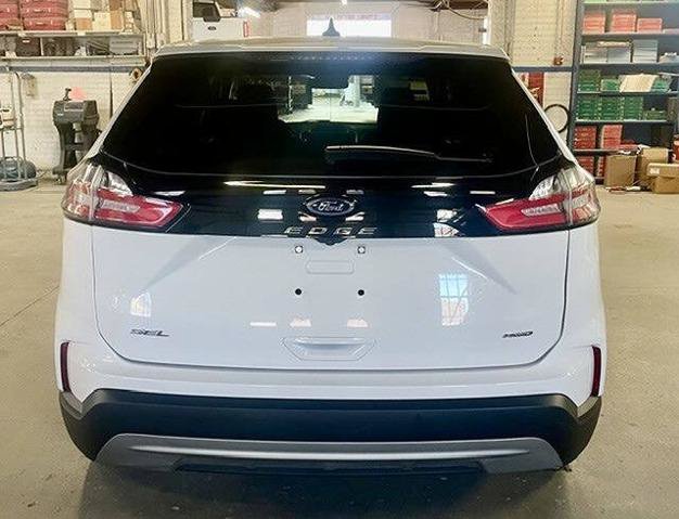Certified 2024 Ford Edge SEL w/ Convenience Package AWD/4WD image 5