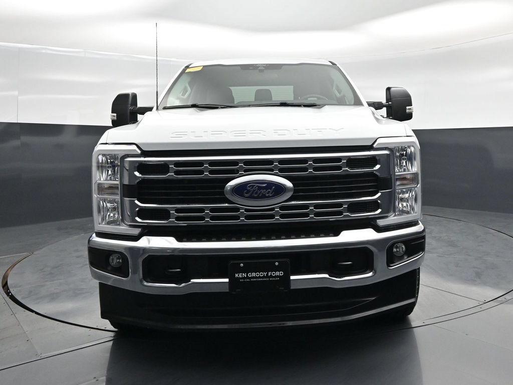 Certified 2025 Ford F350 XLT AWD/4WD image 18