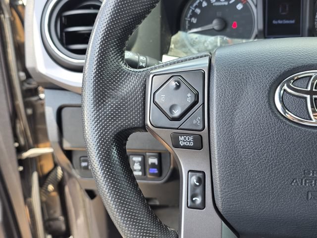 Used 2020 Toyota Tacoma TRD Off-Road w/ Advanced Technology Package AWD/4WD image 24