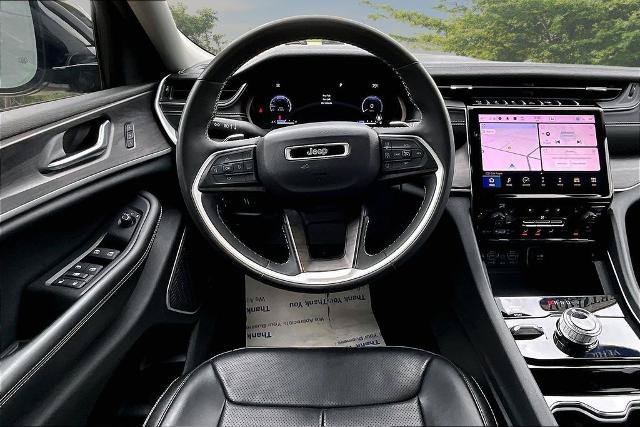 Used 2023 Jeep Grand Cherokee L Limited w/ Luxury Tech Group II AWD/4WD image 5