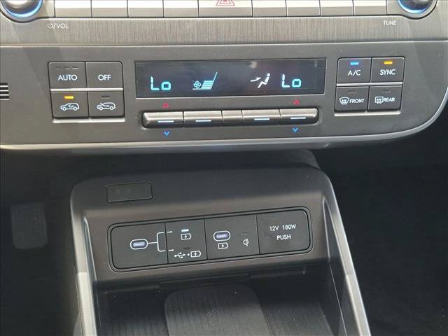 Used 2024 Hyundai Kona Limited AWD/4WD image 15