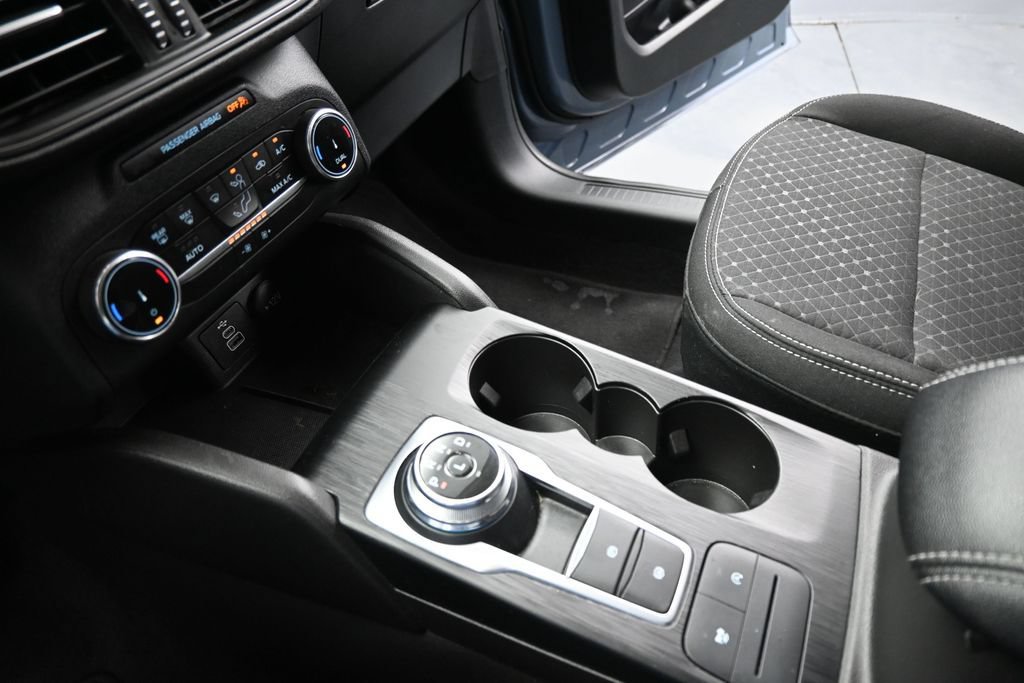 Certified 2025 Ford Escape Active AWD/4WD image 16