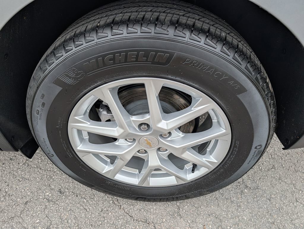 Used 2024 Chevrolet Equinox LT w/ LPO, Floor Liner Package FWD image 32