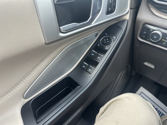 Certified 2020 Ford Explorer Platinum w/ Premium Technology Package AWD/4WD image 19