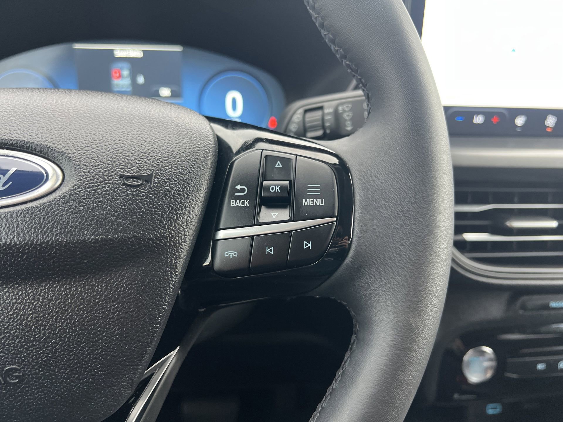 Certified 2023 Ford Escape Active w/ Tech Pack #2 image 12