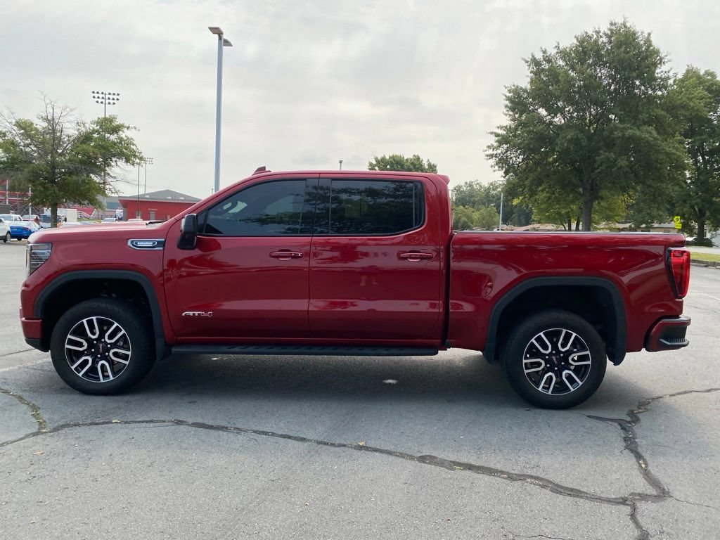 Used 2025 GMC Sierra 1500 AT4 w/ AT4 Premium Package AWD/4WD image 4