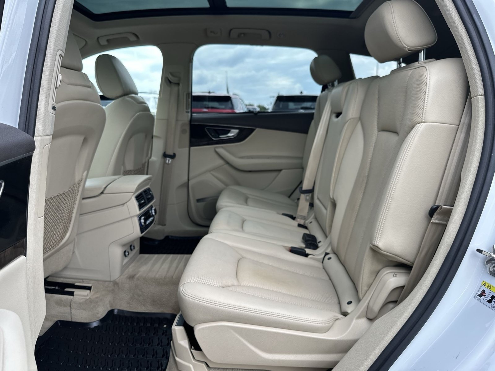 Used 2018 Audi Q7 3.0T Prestige w/ Prestige Package AWD/4WD image 26