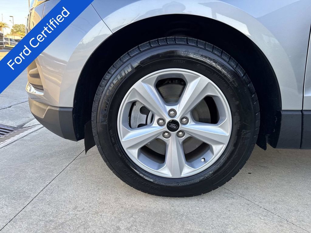 Certified 2024 Ford Edge SE image 5