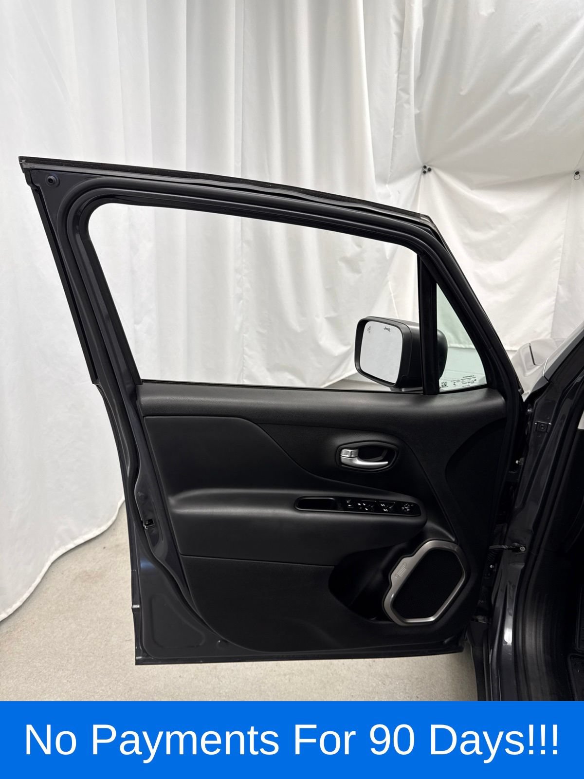 Used 2023 Jeep Renegade Latitude AWD/4WD image 11