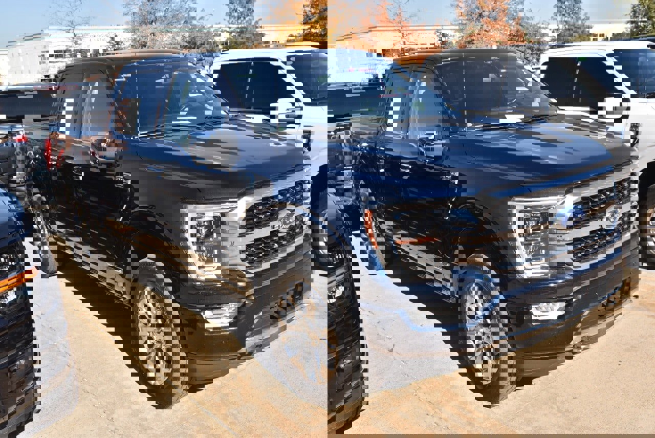 Certified 2022 Ford F150 Platinum w/ Equipment Group 701A High image 5