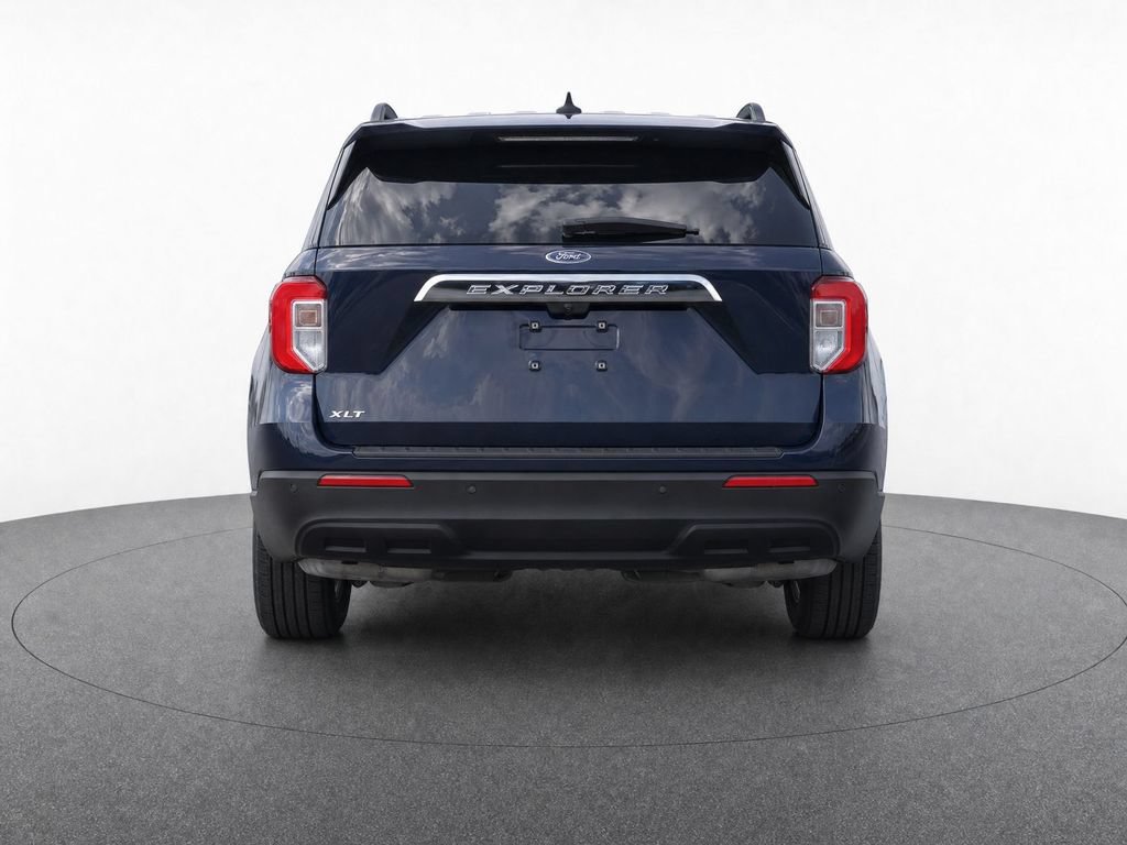 Certified 2023 Ford Explorer XLT RWD image 9